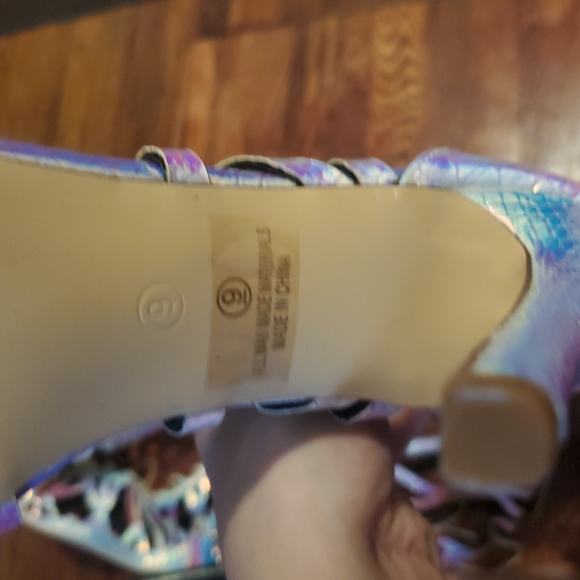 High heels - Picture 3 of 3